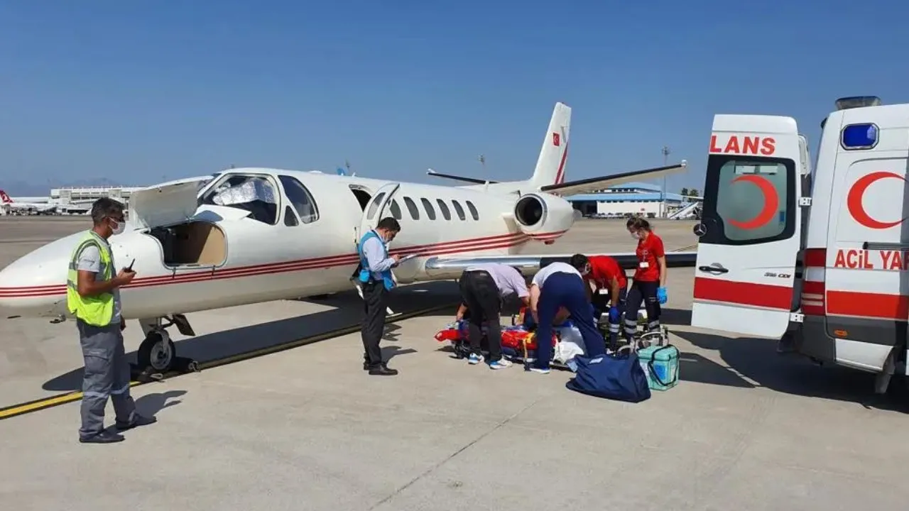 Ambulans Uçak İçinde Medikal Ekip Refakati Ve Uçuş Boyunca Hasta Bakımı